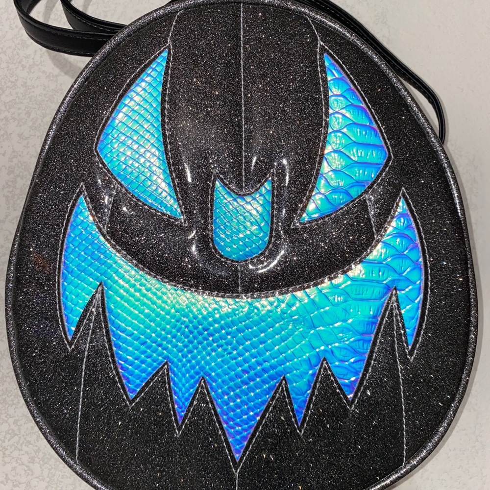 *pending trade* Love pain and stitches